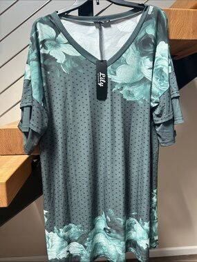Lily Gray V-Neck Tunic with Mint Floral Accents